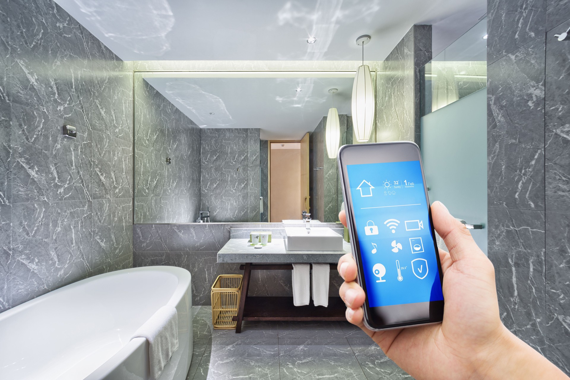 moderne Badarmaturen, smartes Bad, energiesparende Duschsysteme, Badmodernisierung Schweiz